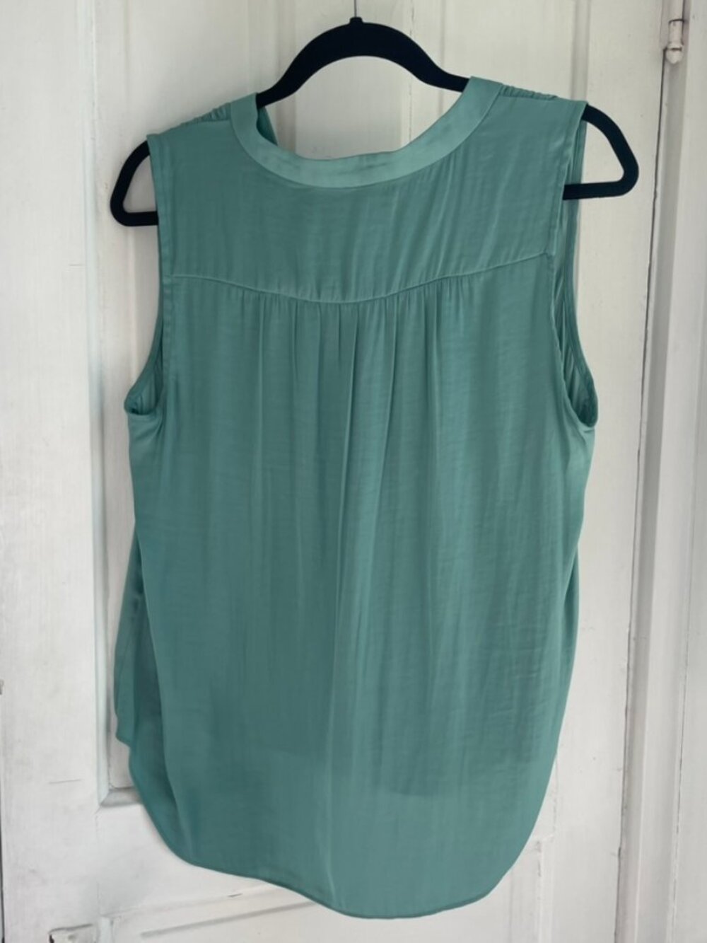 Vince Camuto Teal Sleeveless V-Neck Blouse | Size M | Flowy Tank Top - Picture 3 of 4